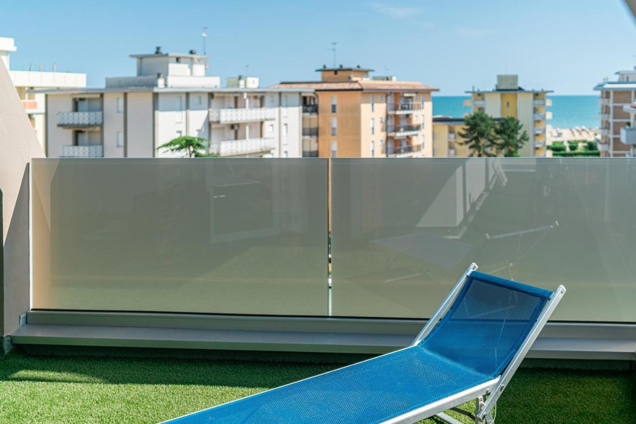 Hotel Alexander Bibione Exterior photo