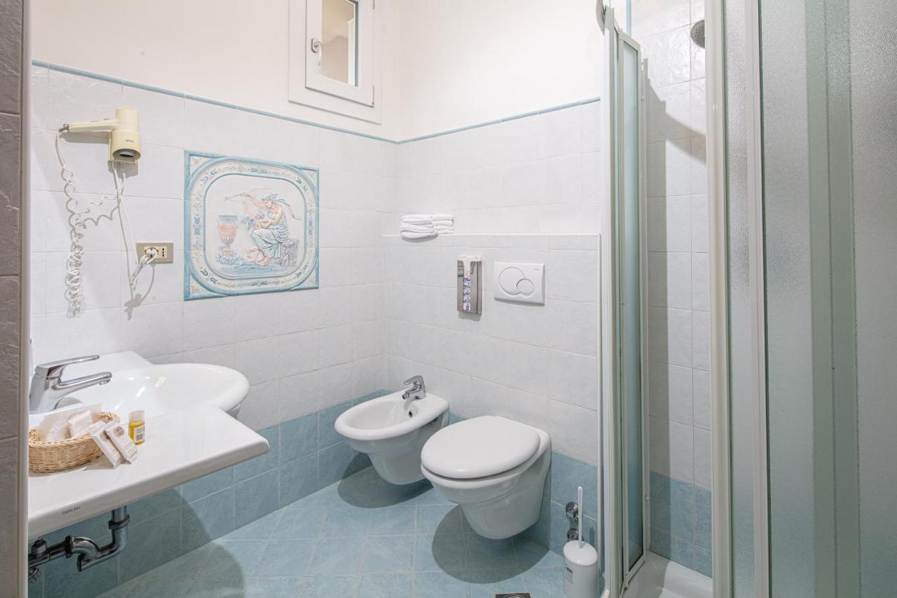 Hotel Alexander Bibione Exterior photo